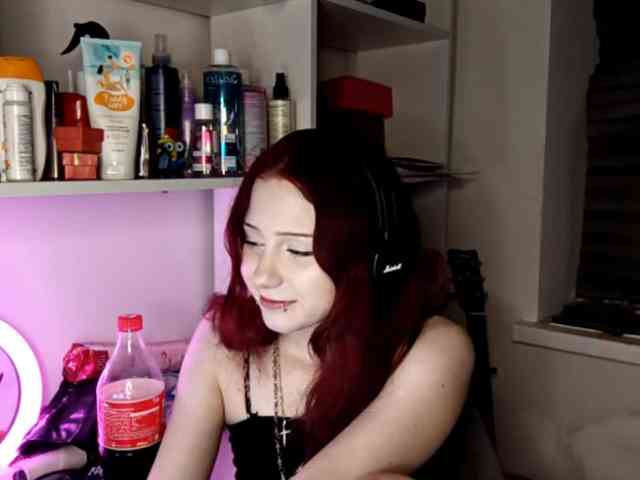 emoemily Sex Cam Show