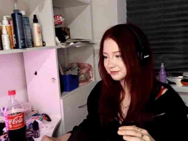 emoemily webcam
