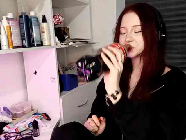 emoemily webcam