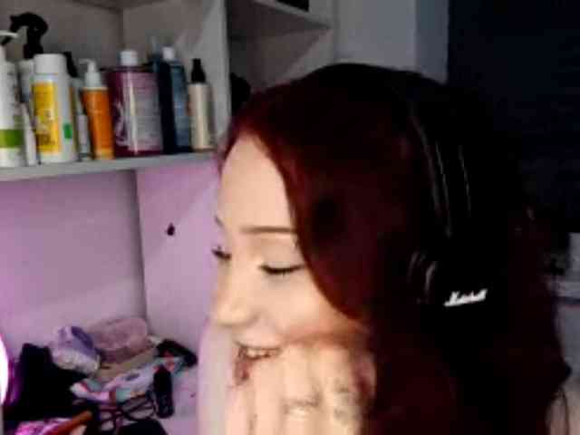 emoemily webcam