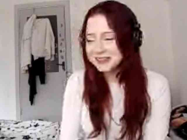 emoemily webcam