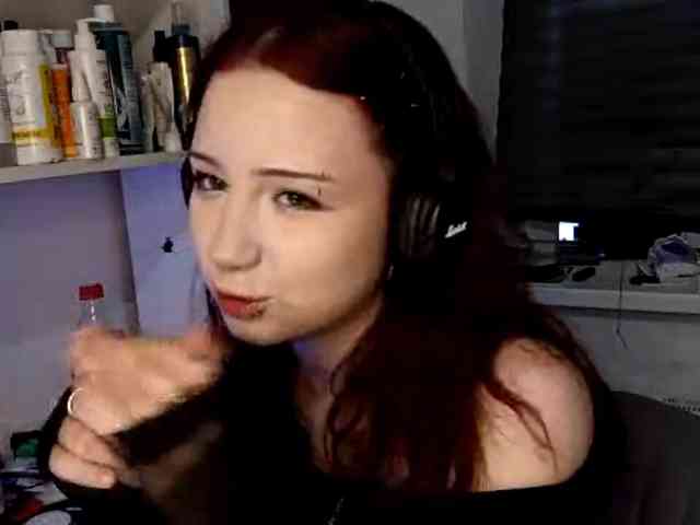 emoemily webcam