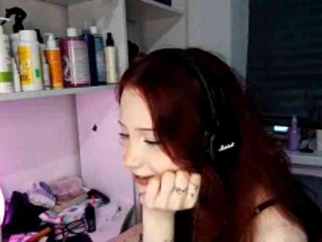 emoemily webcam