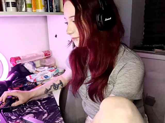 emoemily webcam