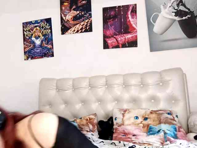 emoemily webcam