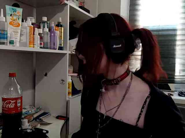 emoemily webcam