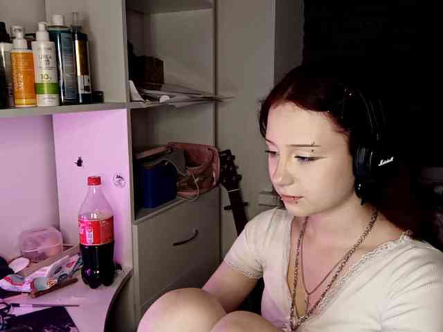emoemily webcam