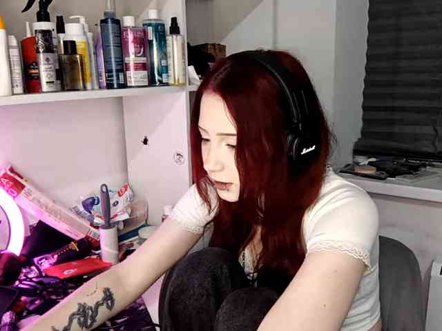 emoemily webcam