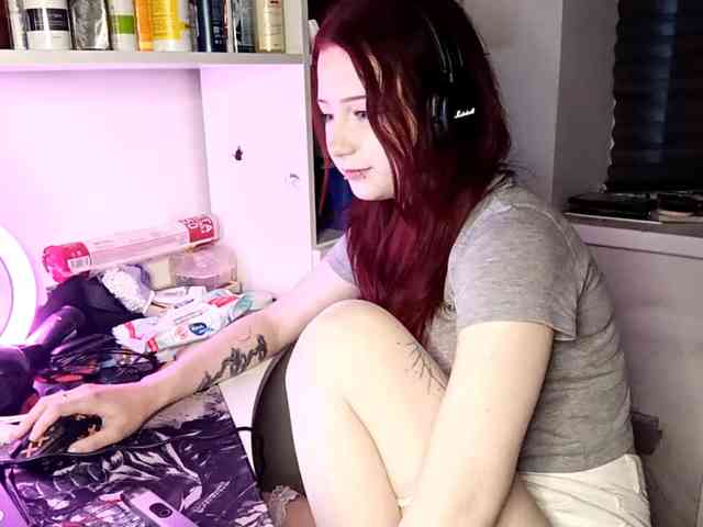 emoemily Sex Cam Show