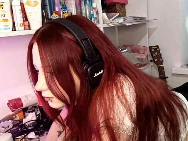 emoemily Sex Cam Show