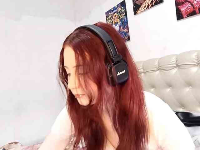 emoemily webcam