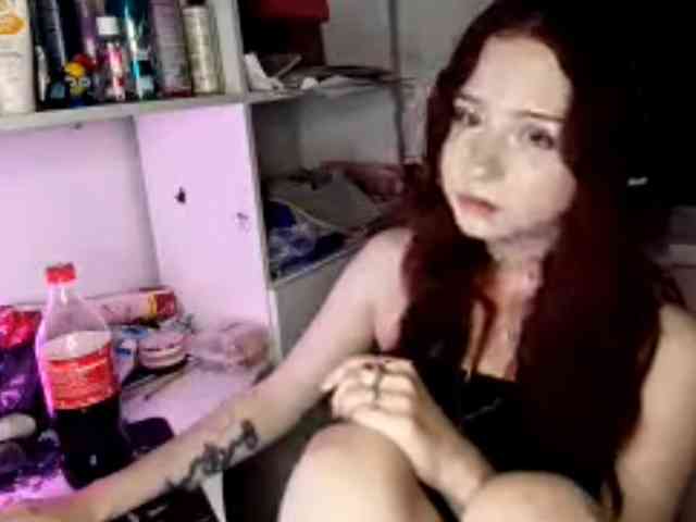 emoemily webcam