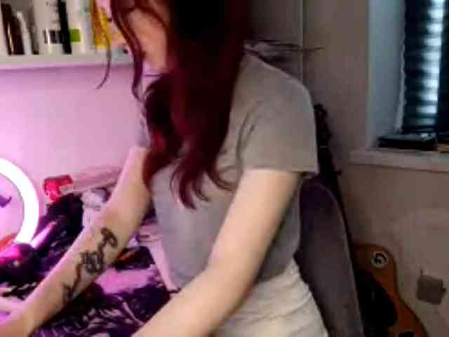 emoemily Sex Cam Show