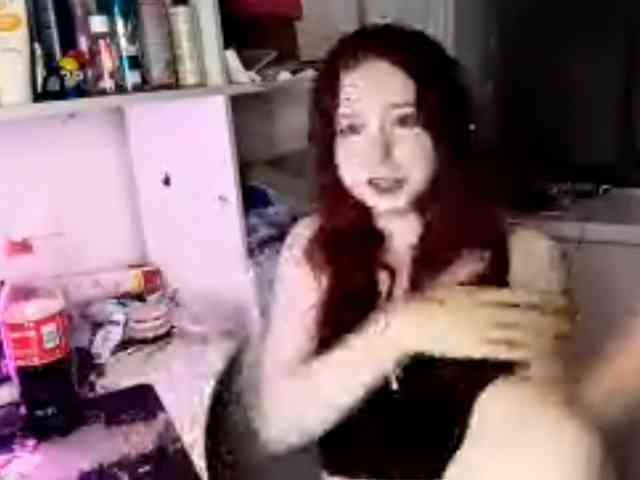 emoemily webcam