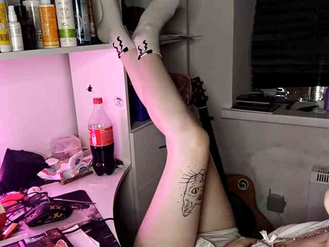 emoemily webcam