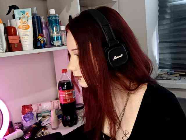 emoemily Sex Cam Show