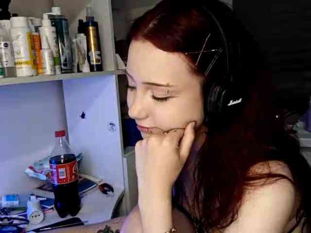 emoemily webcam