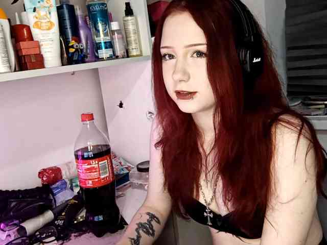 emoemily webcam