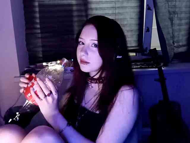 emoemily webcam
