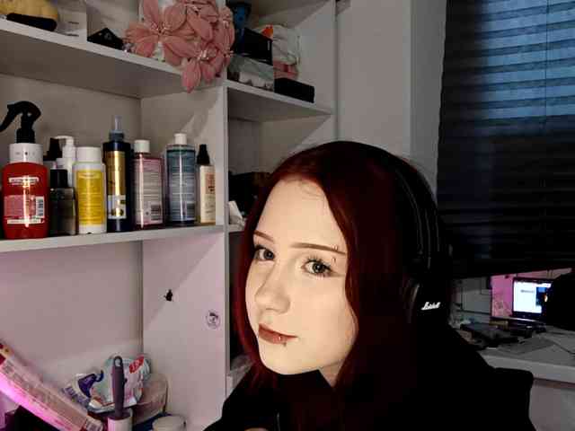 emoemily webcam