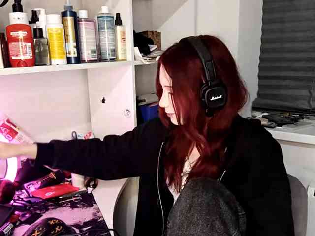 emoemily webcam