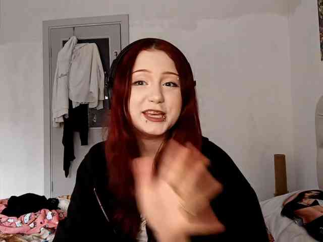 emoemily webcam