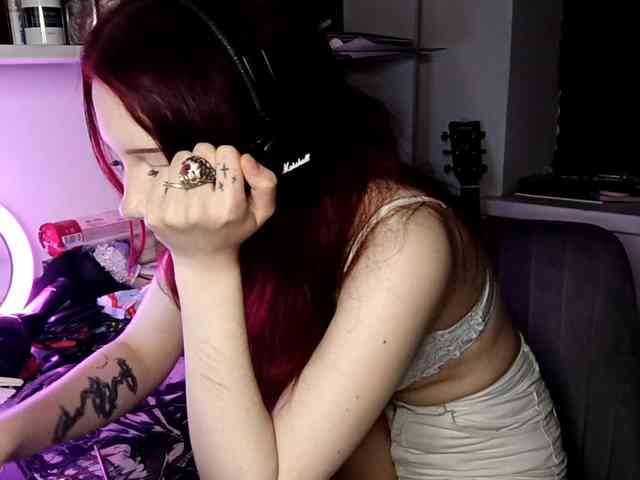 emoemily webcam