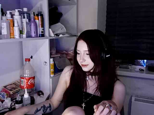 emoemily webcam
