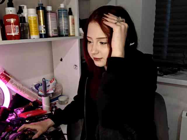 emoemily webcam