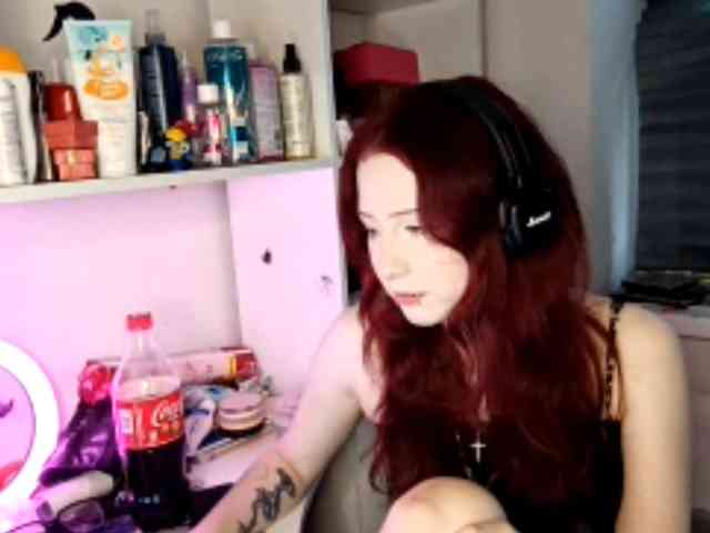 emoemily webcam