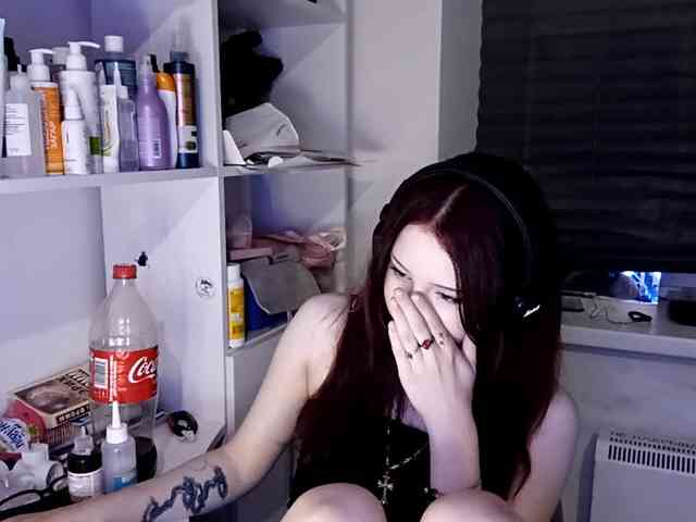 emoemily webcam
