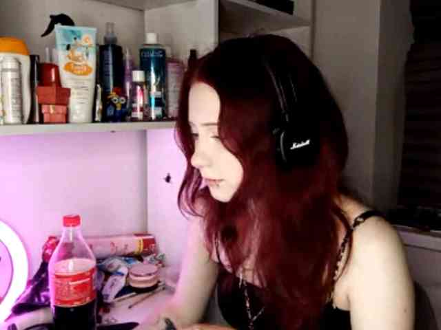 emoemily webcam