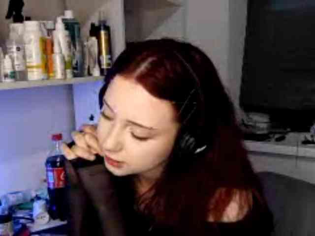 emoemily webcam