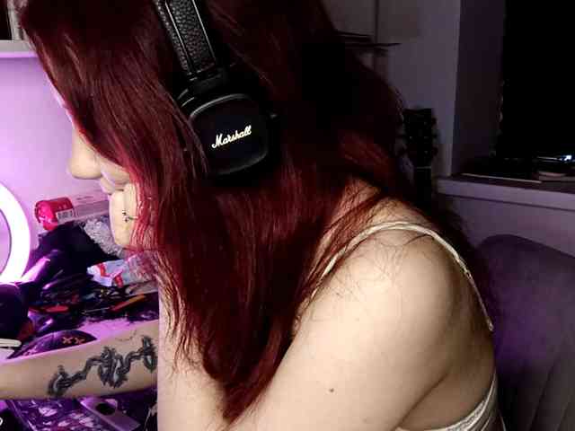 emoemily Sex Cam Show