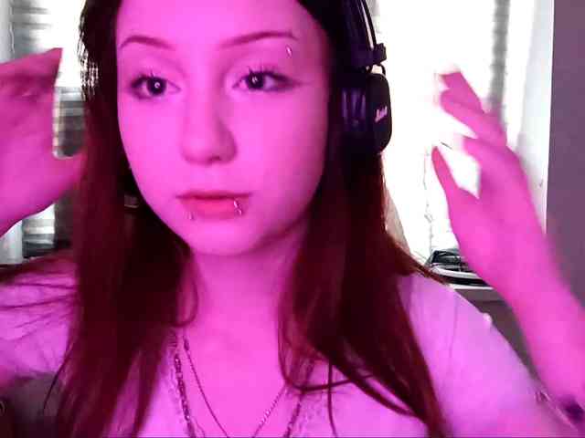 emoemily webcam