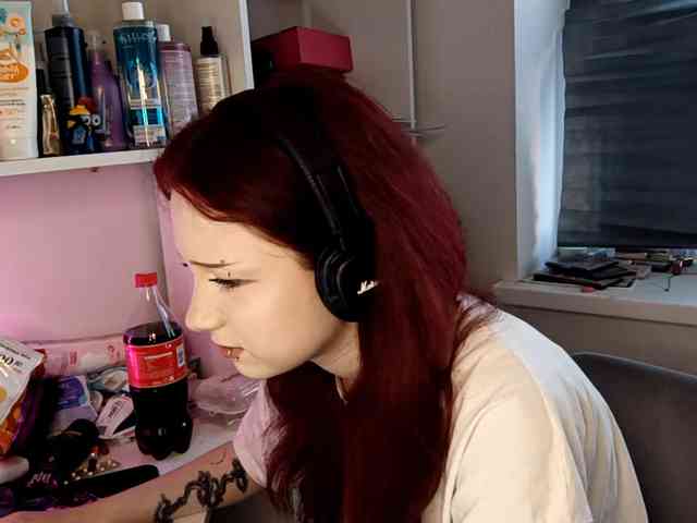 emoemily webcam