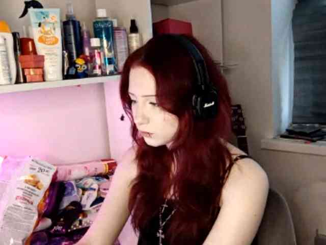Model: emoemily