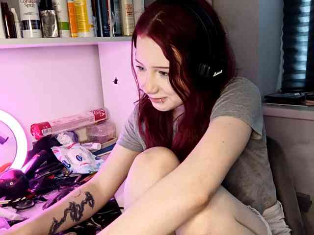 emoemily webcam