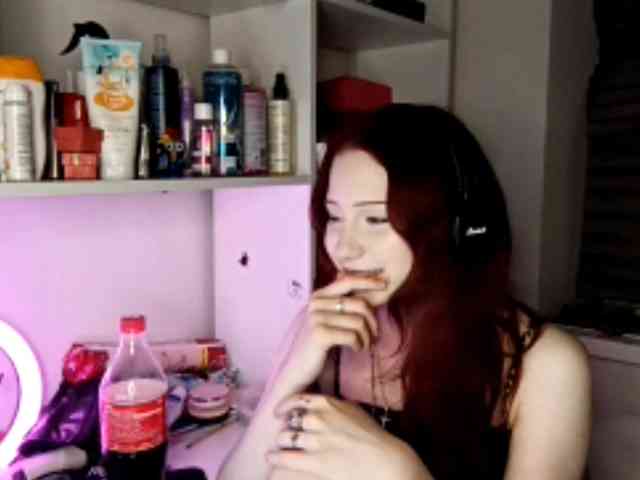 emoemily webcam