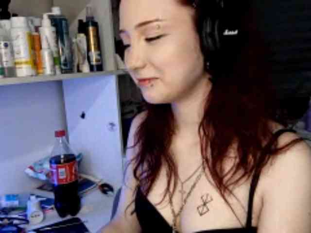 emoemily webcam