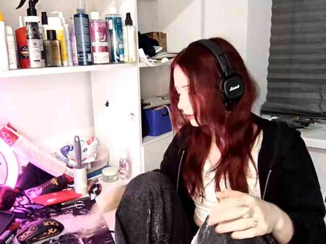 emoemily webcam