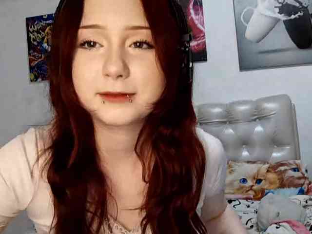 nude web chat Emoemily