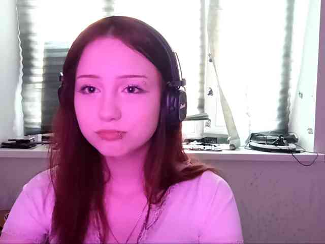 emoemily webcam