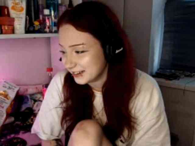 emoemily webcam
