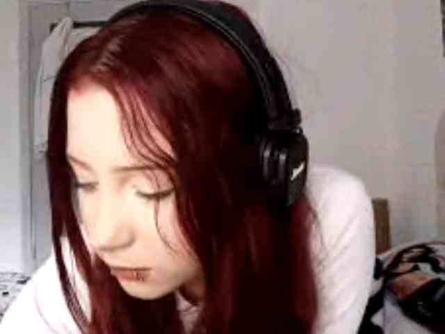 emoemily webcam
