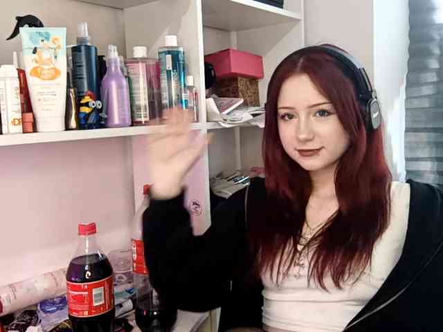 emoemily webcam