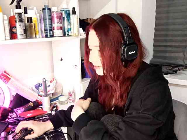 emoemily webcam