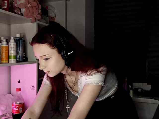 emoemily webcam