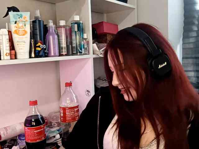 emoemily webcam
