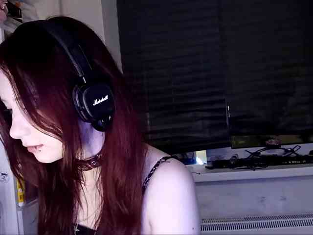 emoemily webcam